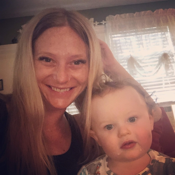 Meet your Posher, Kate 💕🎶✨🍄‍🟫⚡🌎🎨☀️ - Picture 4 of 10